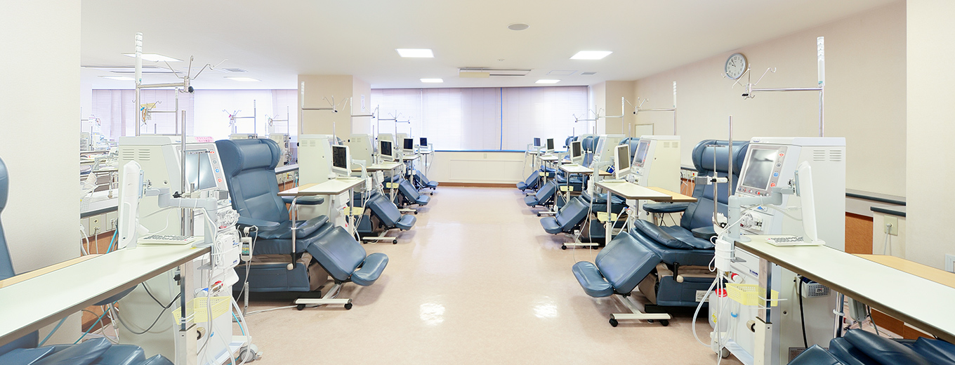 横浜第一病院内にあるため、合併症検査やシャントトラブル時も迅速に対応可能な、安心の体制です。夜間・深夜透析も行っています。